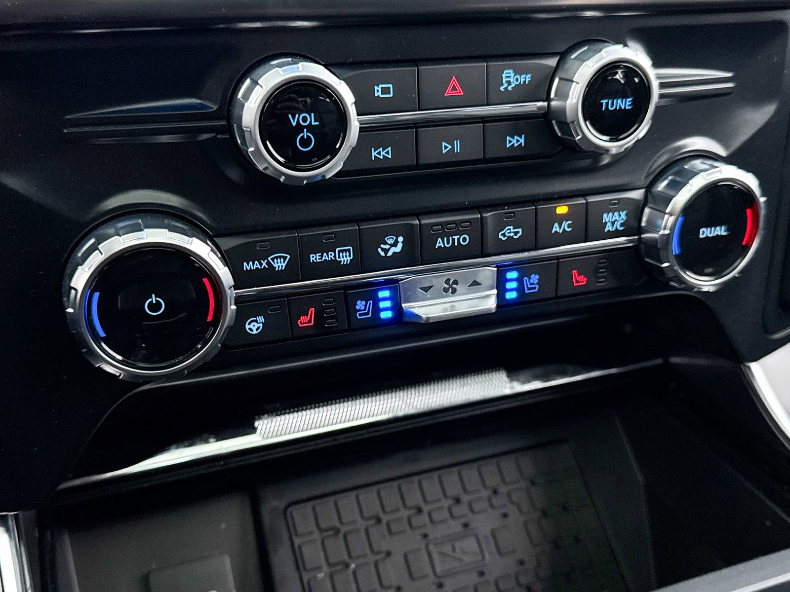 Used 2025 Ford F150 Raptor image 28