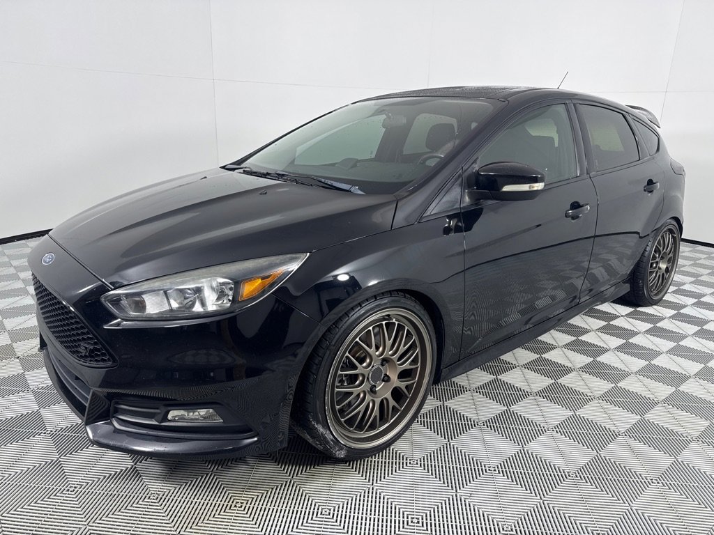 Used 2017 Ford Focus ST image 8
