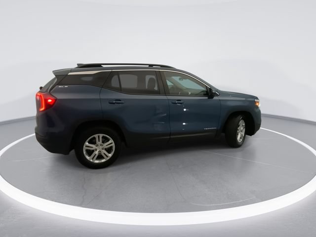 Used 2024 GMC Terrain SLE w/ Driver Convenience Package FWD image 6