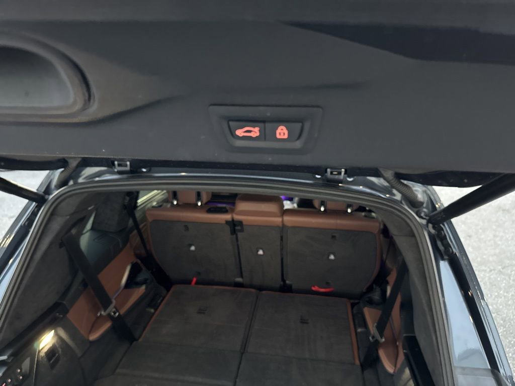 Used 2022 BMW X7 xDrive40i w/ Executive Package image 14
