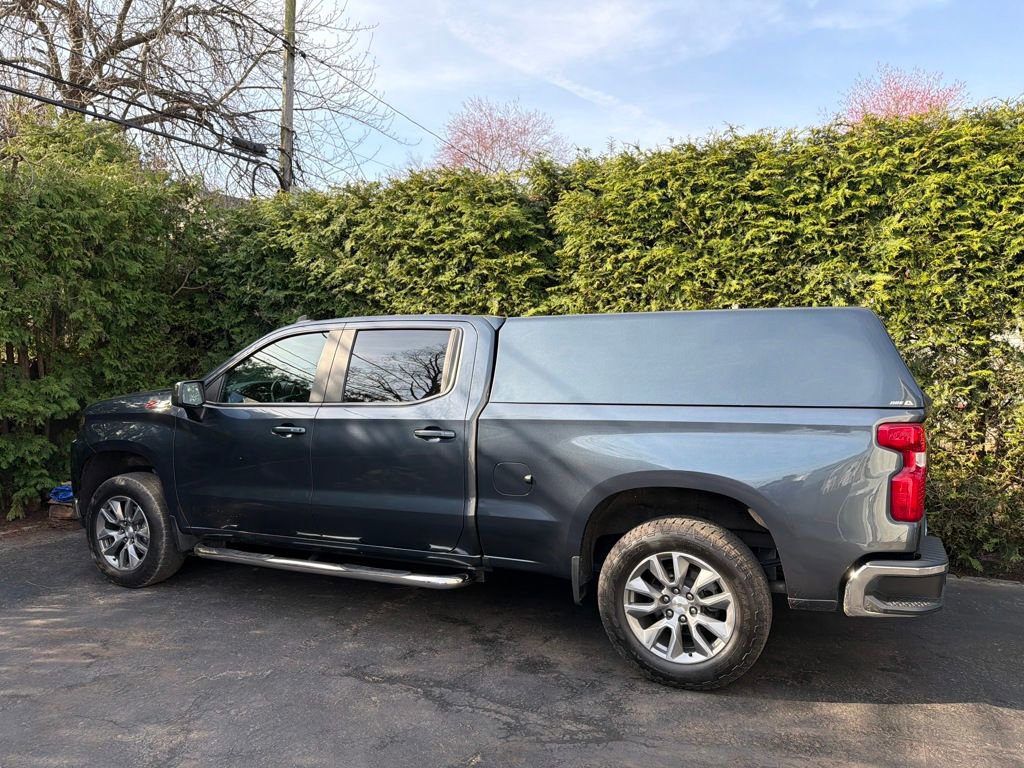 Used 2022 Chevrolet Silverado 1500 LT w/ Z71 Off-Road Package image 6