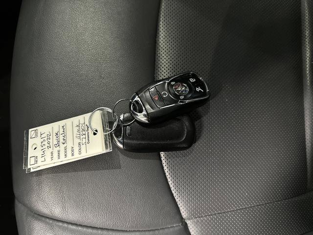 Used 2022 Buick Enclave Essence image 24