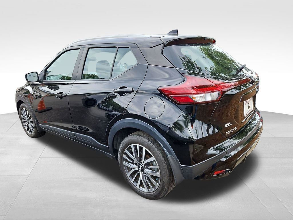 Used 2022 Nissan Kicks SV FWD image 4