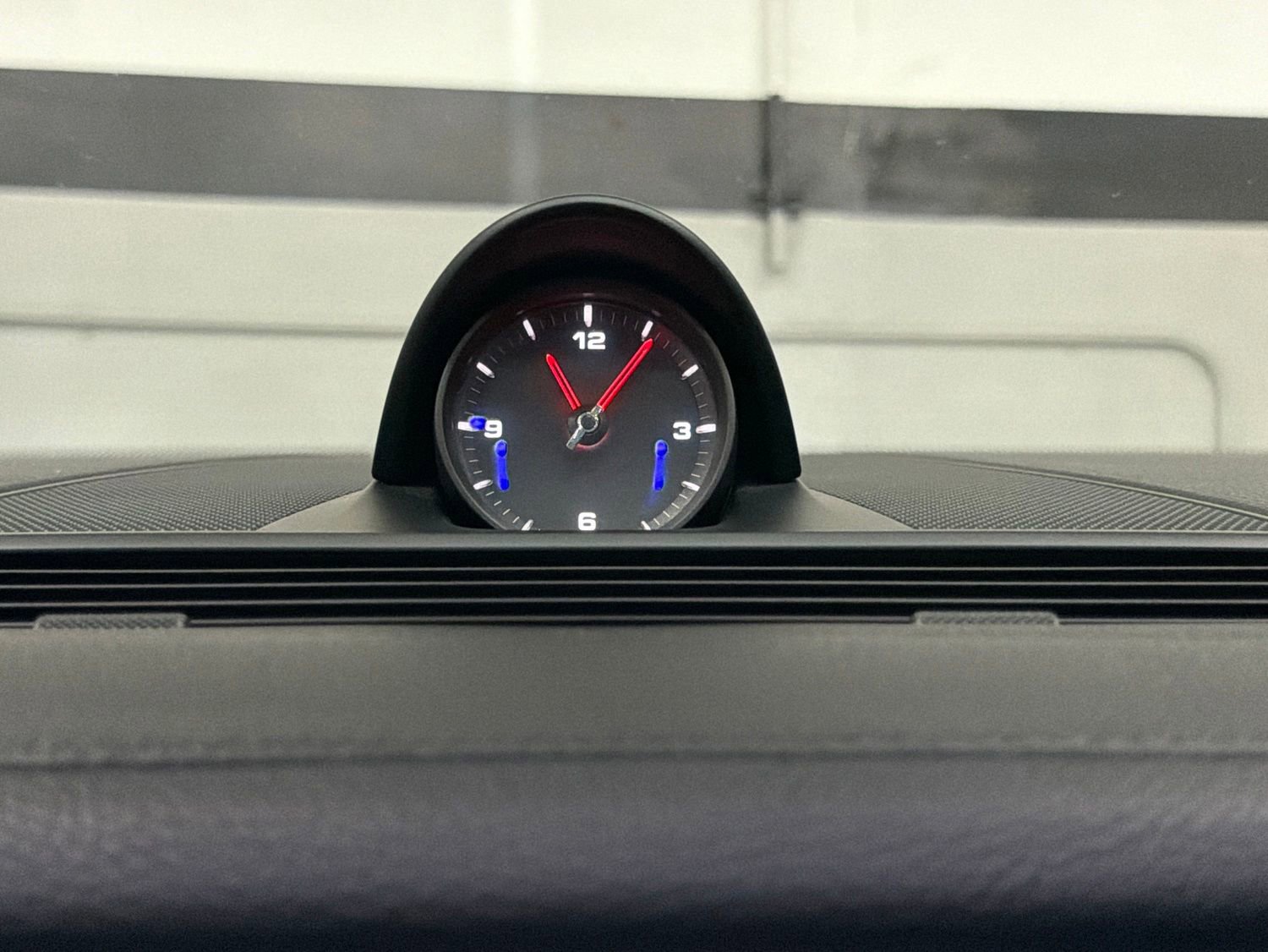 Used 2018 Porsche Panamera 4S AWD/4WD image 34