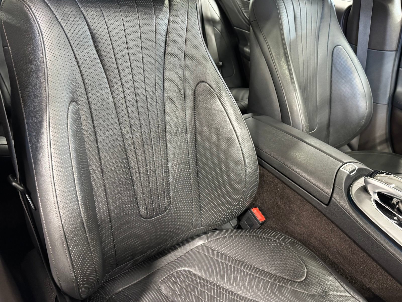 Used 2020 Mercedes-Benz CLS 450 4MATIC w/ Premium Package image 56