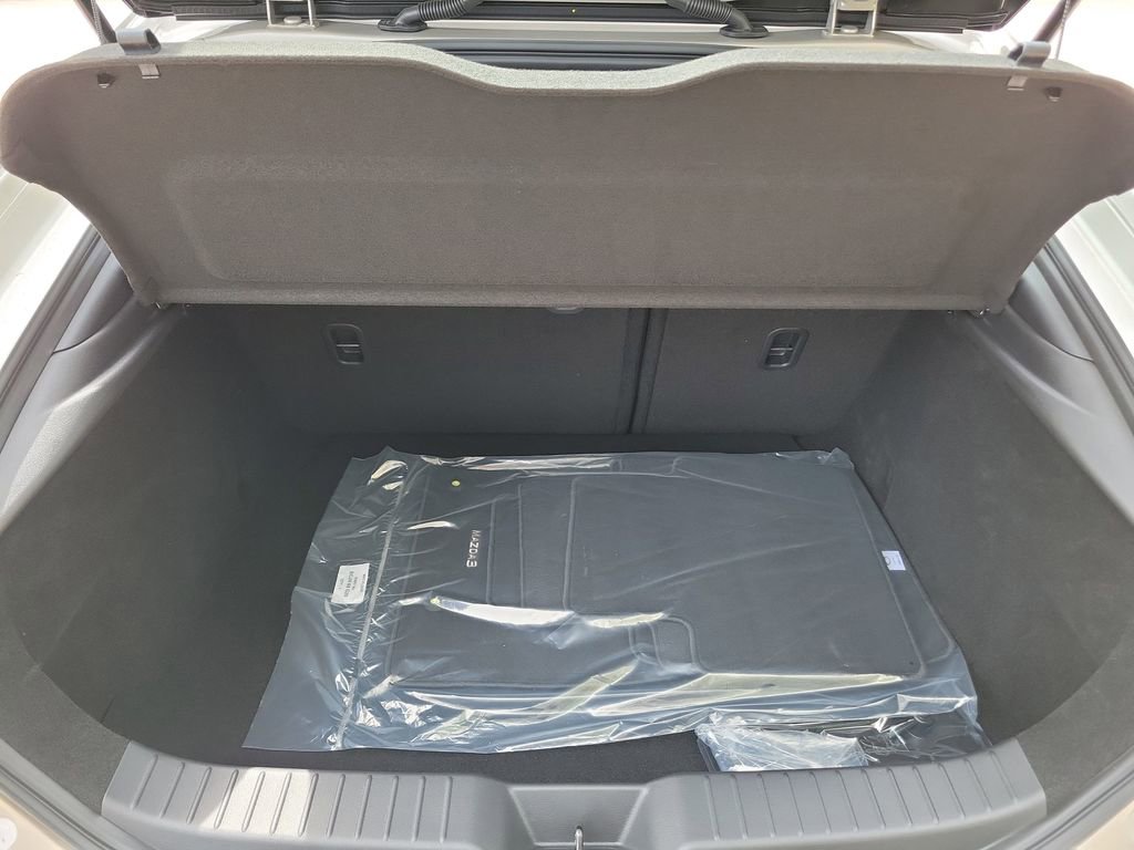 New 2026 MAZDA MAZDA3 2.5 S Hatchback w/ Premium Pkg FWD image 9