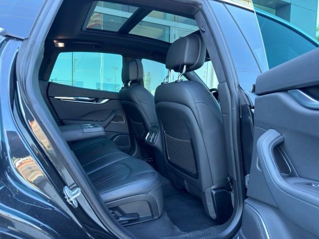 Used 2023 Maserati Levante GT AWD/4WD image 8