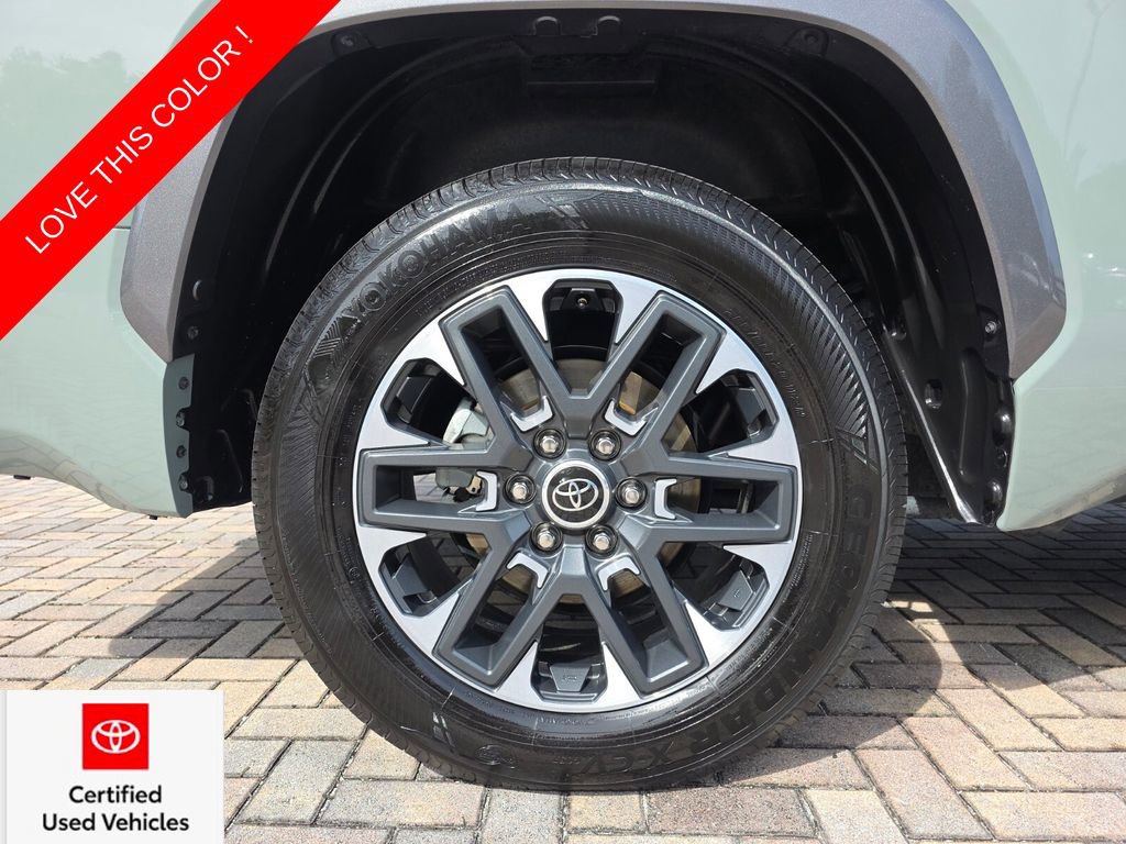 Used 2024 Toyota Tundra Limited AWD/4WD image 19