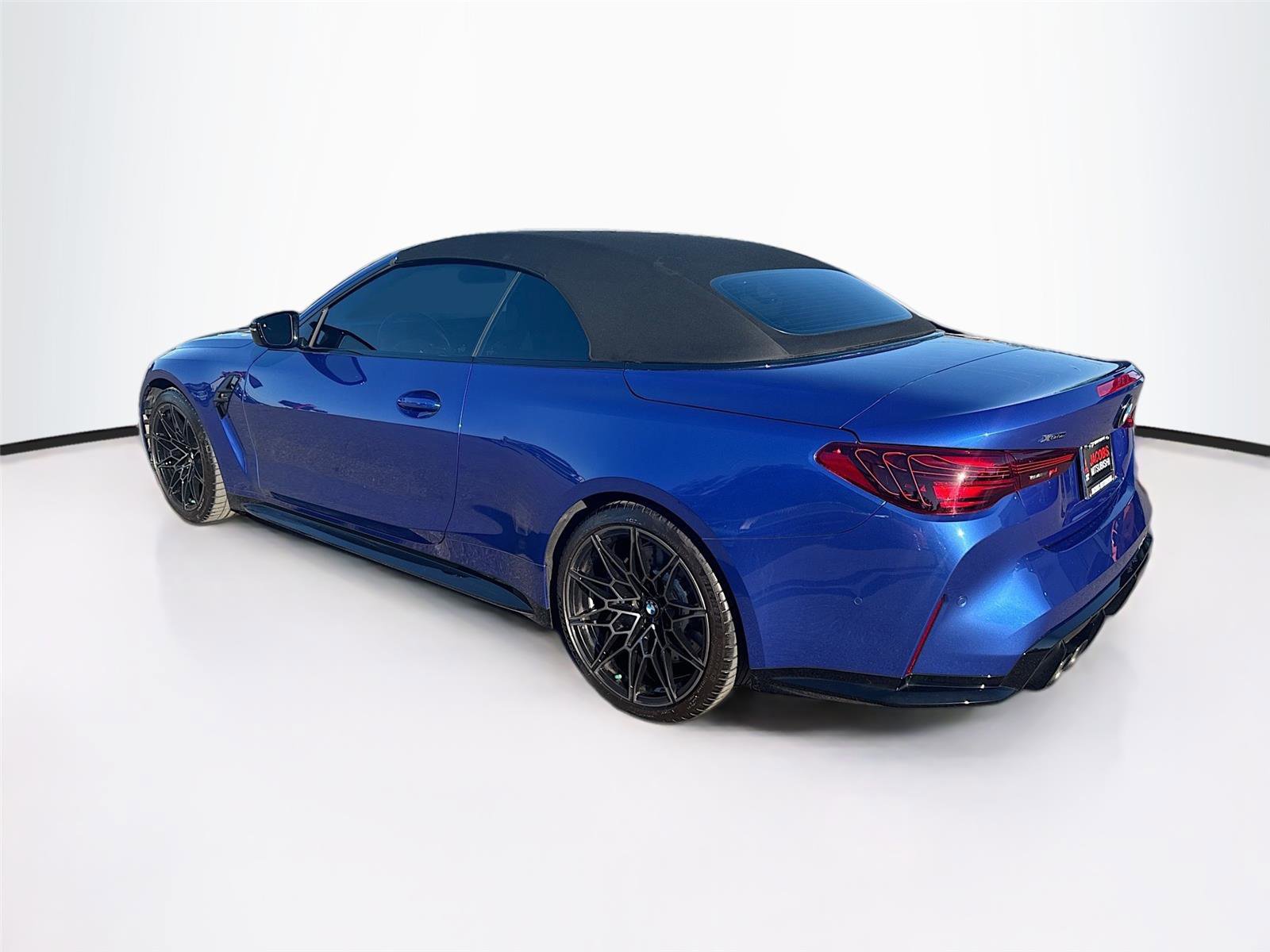 Used 2025 BMW M4 xDrive Competition w/ Executive Package image 5