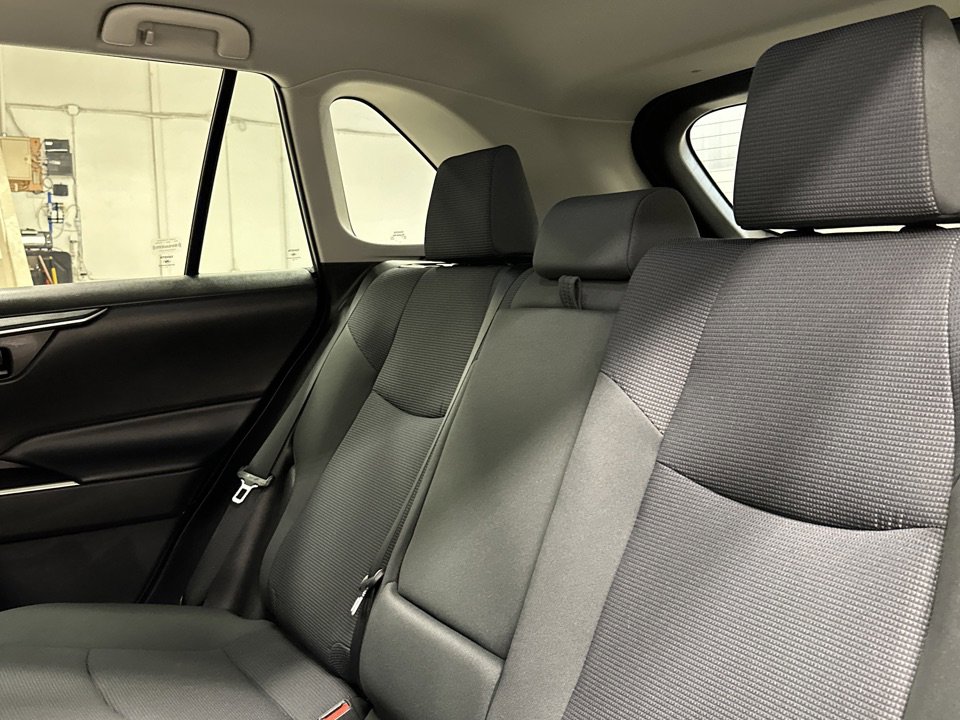 Used 2023 Toyota RAV4 LE image 13