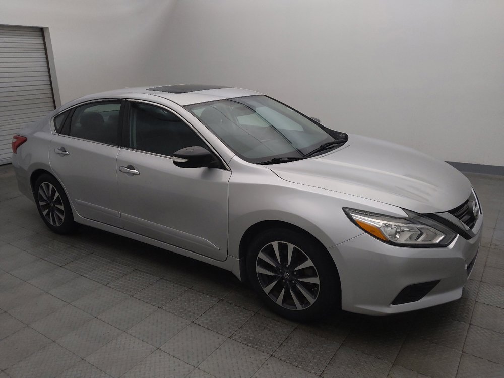 Used 2016 Nissan Altima 2.5 SL w/ 2.5 Technology Package FWD image 11
