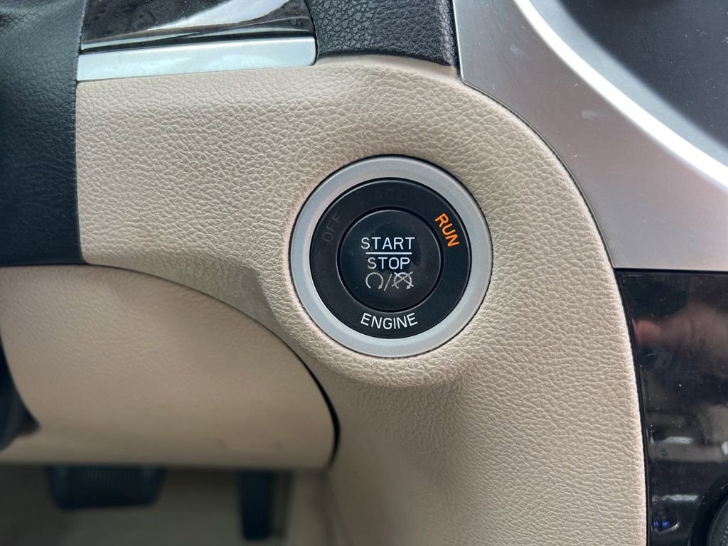 Used 2012 Chrysler 300 Limited image 33