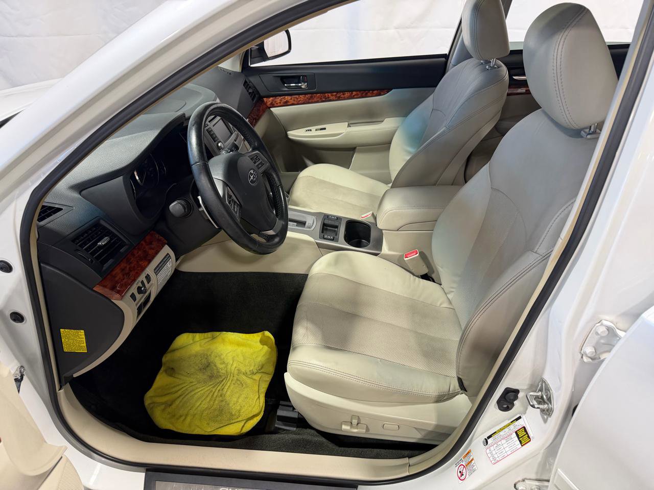 Used 2012 Subaru Outback 2.5i Limited w/ Moonroof Pkg image 23