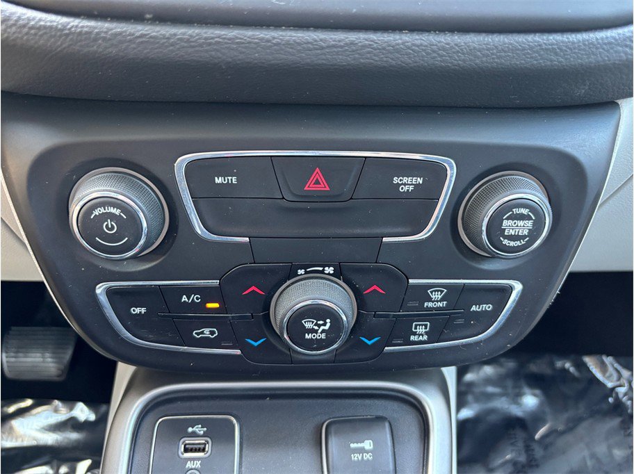 Used 2018 Jeep Compass Latitude w/ Popular Equipment Group image 25