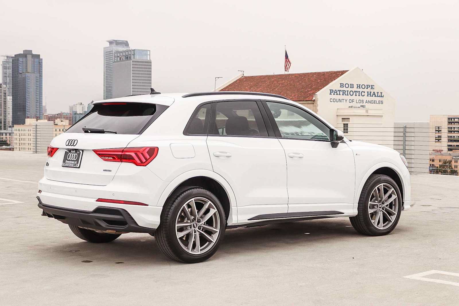 Used 2025 Audi Q3 2.0T Premium w/ Convenience Package AWD/4WD image 4