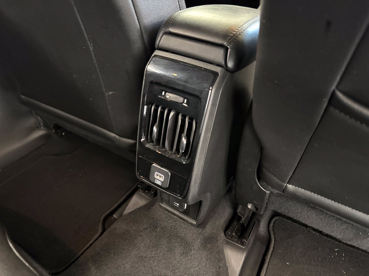 Used 2025 Jeep Compass Latitude AWD/4WD image 46