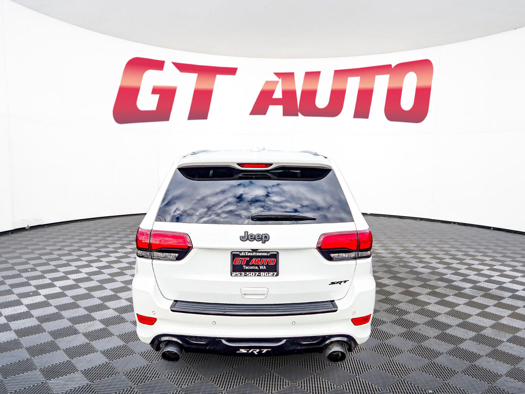 Used 2020 Jeep Grand Cherokee SRT image 6