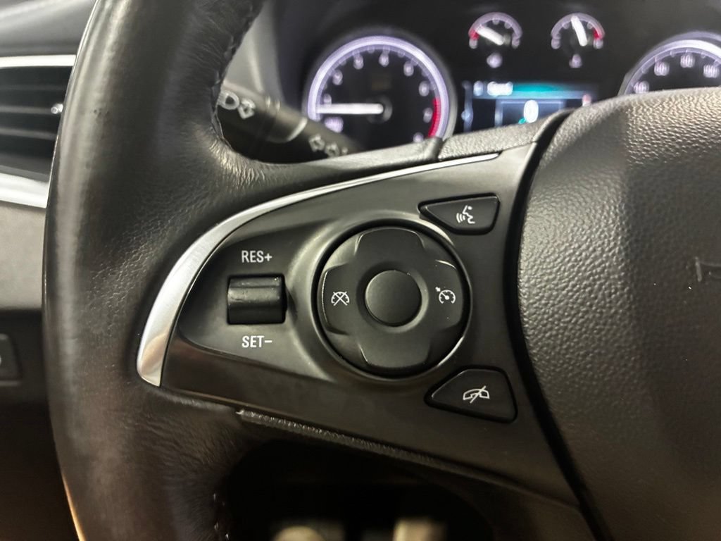 Used 2019 Buick Enclave Essence FWD image 23
