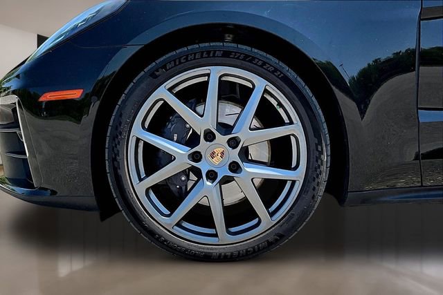 Used 2025 Porsche Panamera 4 AWD/4WD image 28