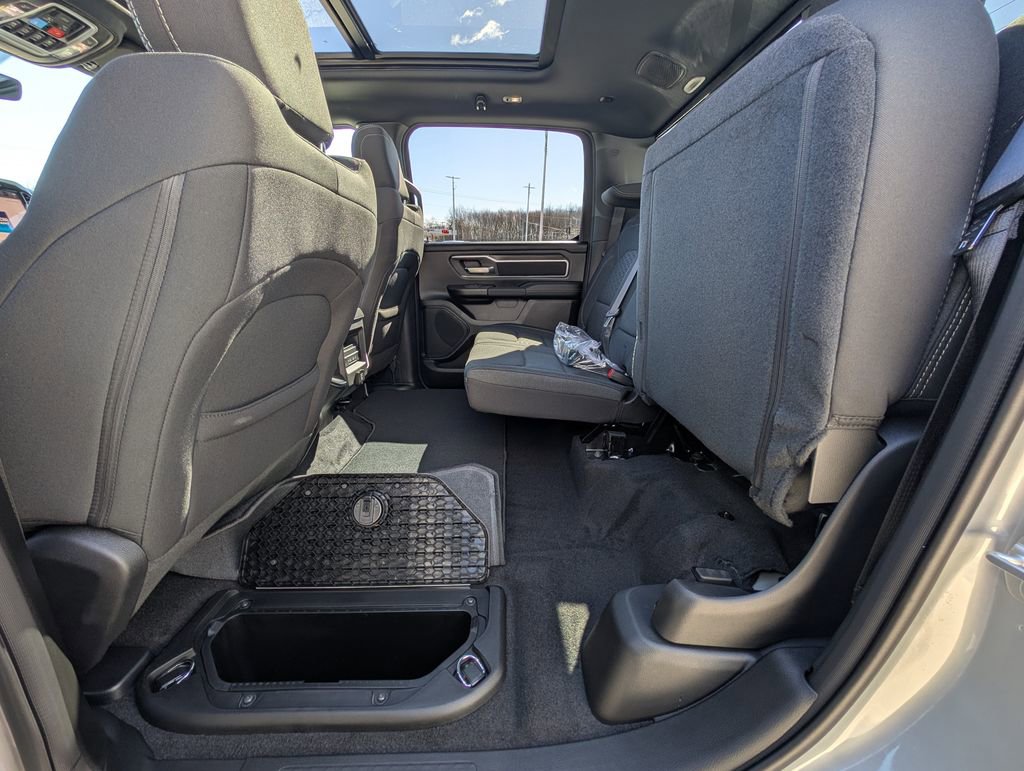 New 2026 RAM 1500 4x4 Crew Cab image 18