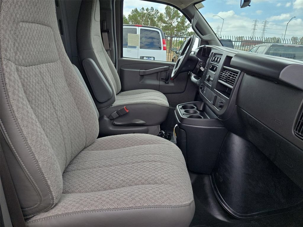 New 2026 Chevrolet Express 2500 w/ Driver Convenience Package RWD image 16