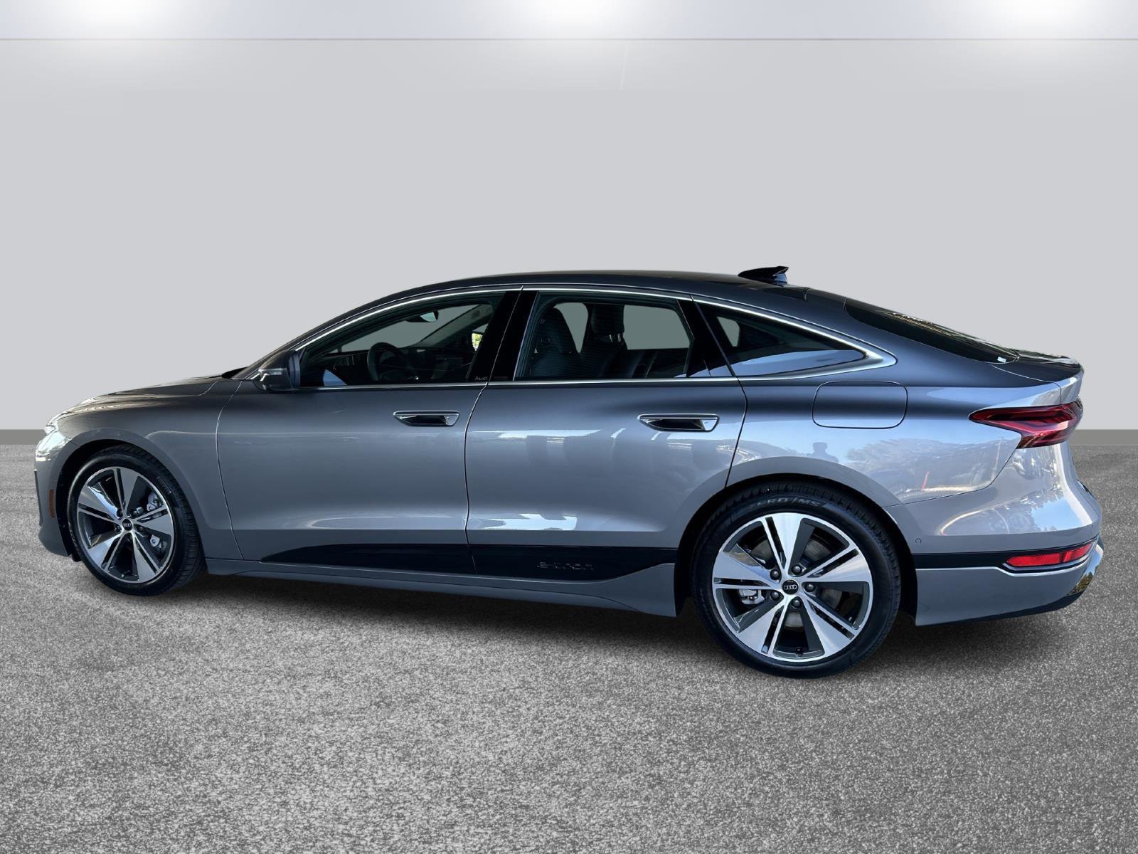 New 2025 Audi A6 e-tron Prestige AWD/4WD image 6