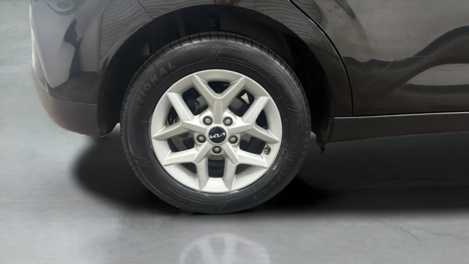 Used 2023 Kia Soul LX w/ LX Technology Package FWD image 25