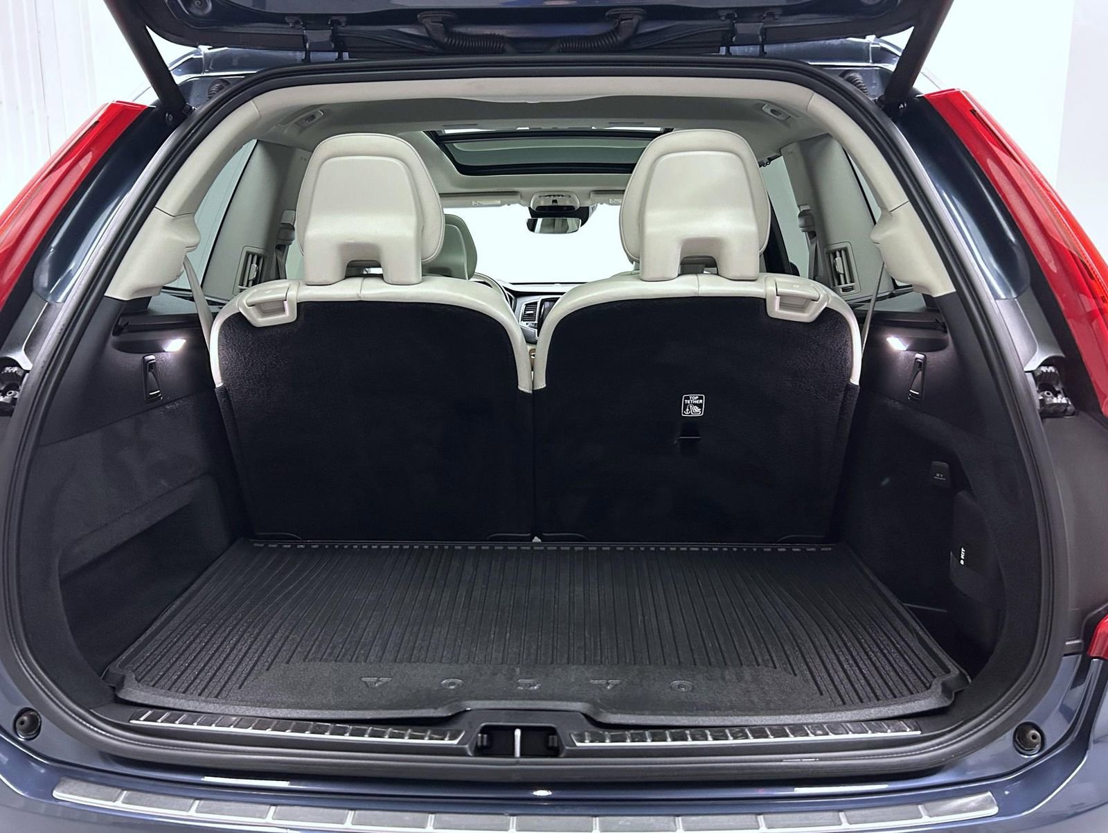 Used 2020 Volvo XC90 T6 Inscription w/ Protection Package Premier AWD/4WD image 22