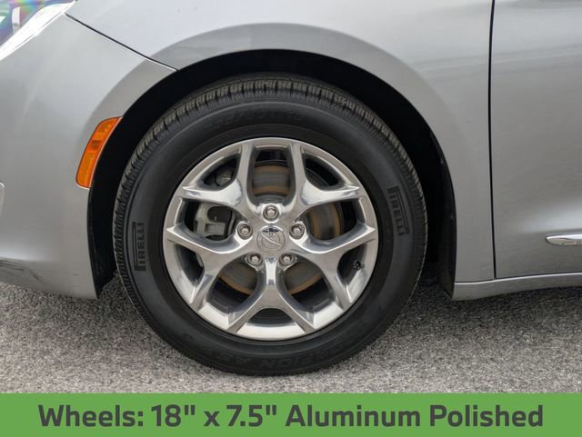 Used 2019 Chrysler Pacifica Limited image 12