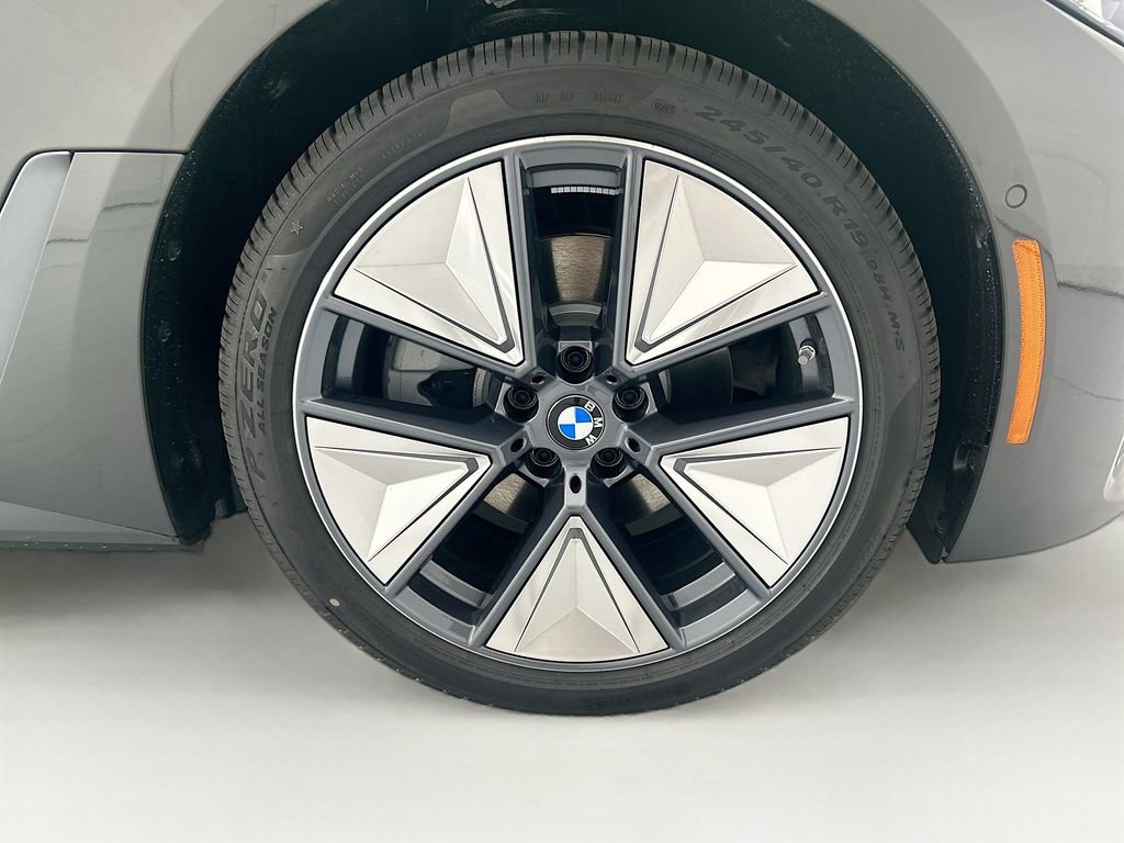 New 2026 BMW i4 eDrive40 w/ Premium Package RWD image 31