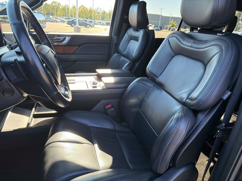 Used 2024 Lincoln Navigator L 4WD image 32