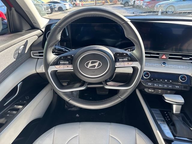 Certified 2025 Hyundai Elantra Limited image 11