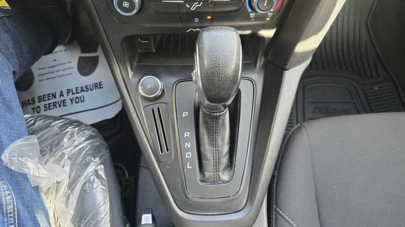 Used 2017 Ford Focus SE w/ Interior Protection Package image 22