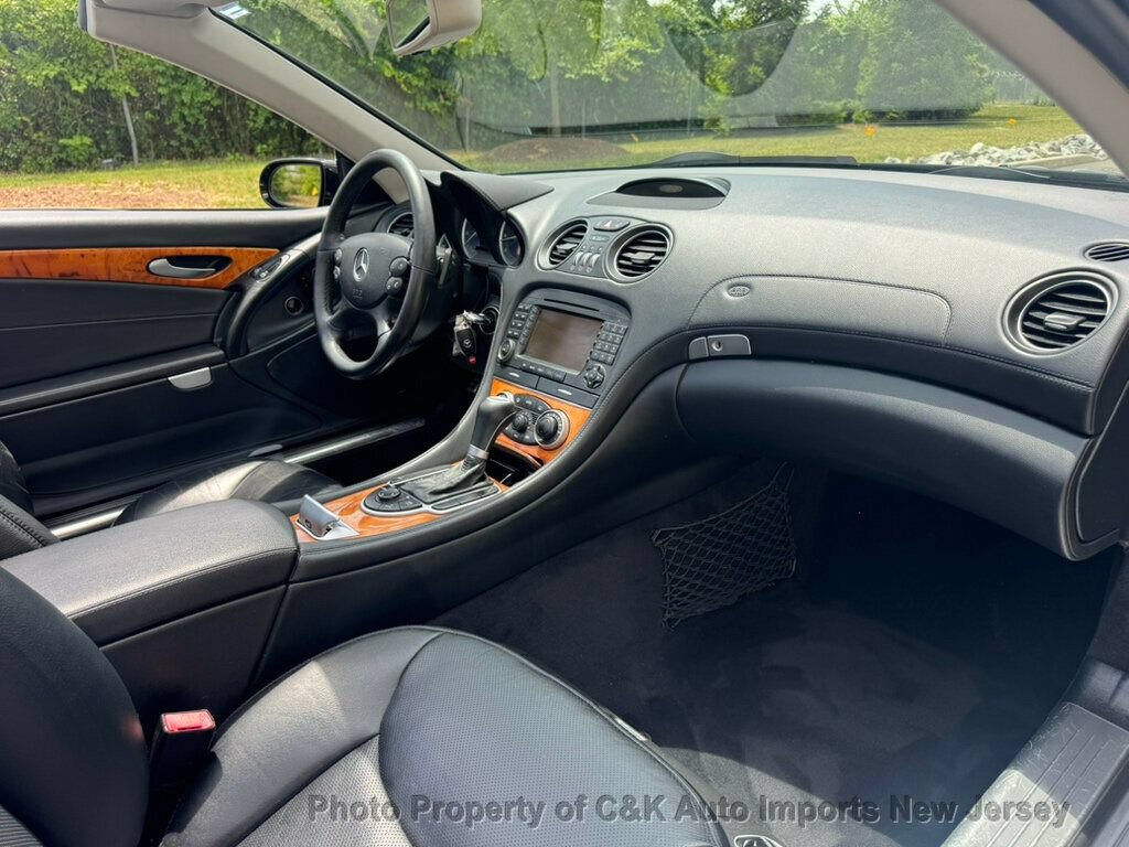 Used 2007 Mercedes-Benz SL 550 image 48