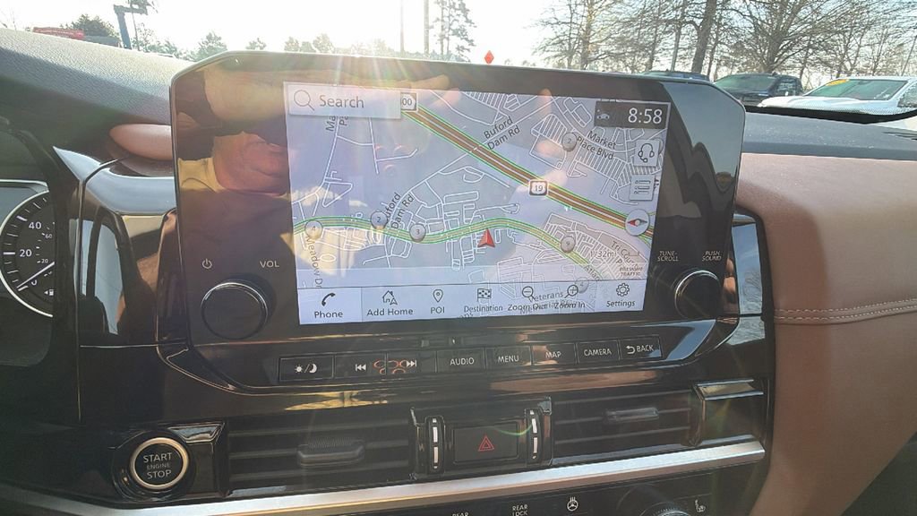 Used 2022 Nissan Pathfinder Platinum image 32