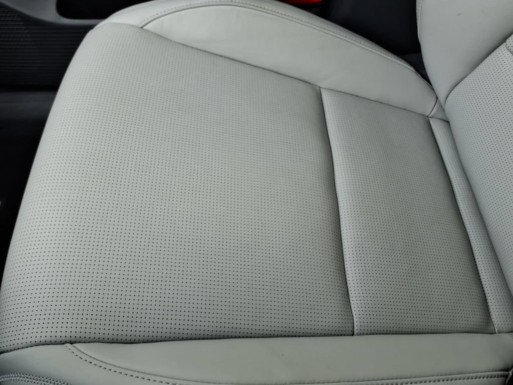 Certified 2025 Hyundai Santa Fe Calligraphy FWD image 24