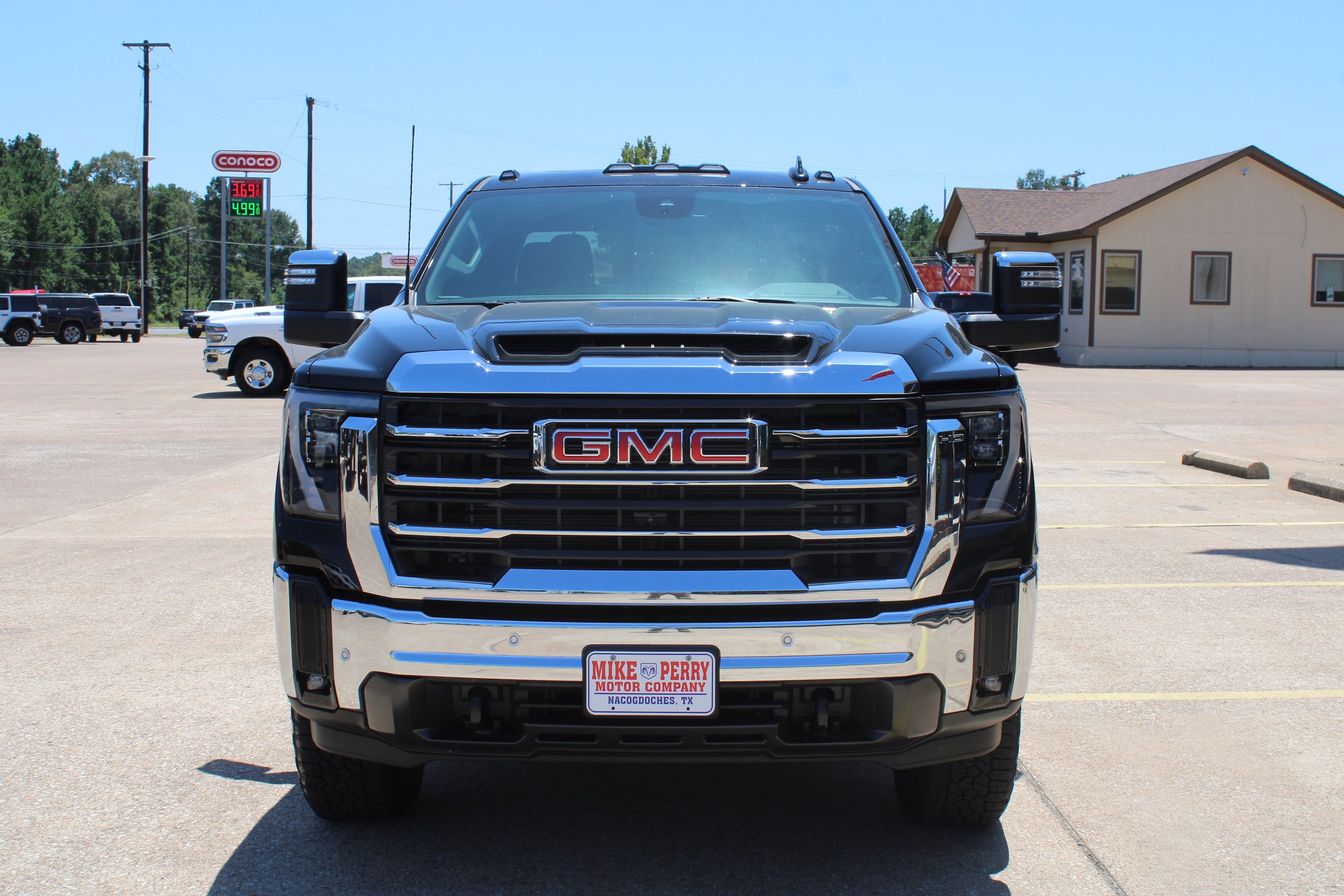 Used 2026 GMC Sierra 2500 SLT w/ SLT Premium Package AWD/4WD image 2
