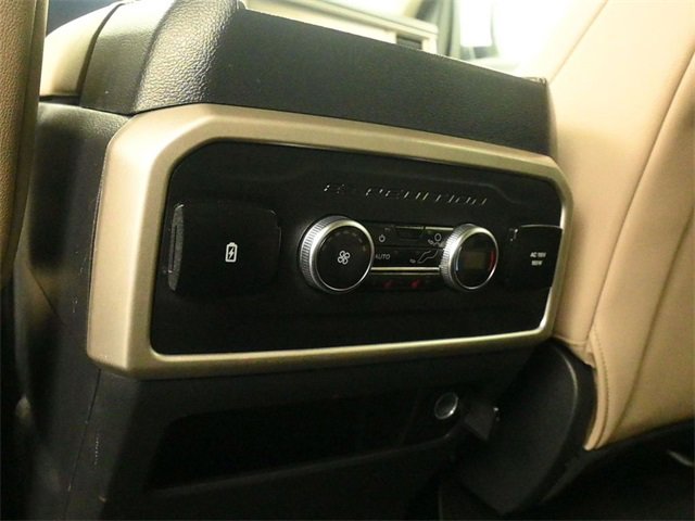 Used 2023 Ford Expedition Limited image 11