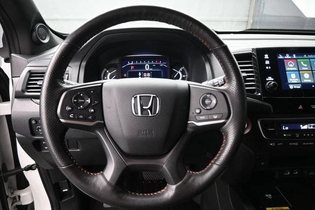 Certified 2025 Honda Passport TrailSport image 32