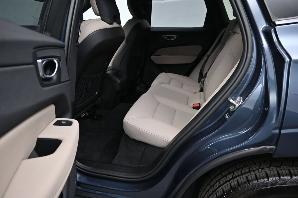New 2026 Volvo XC60 B5 Plus w/ Climate Package AWD/4WD image 10