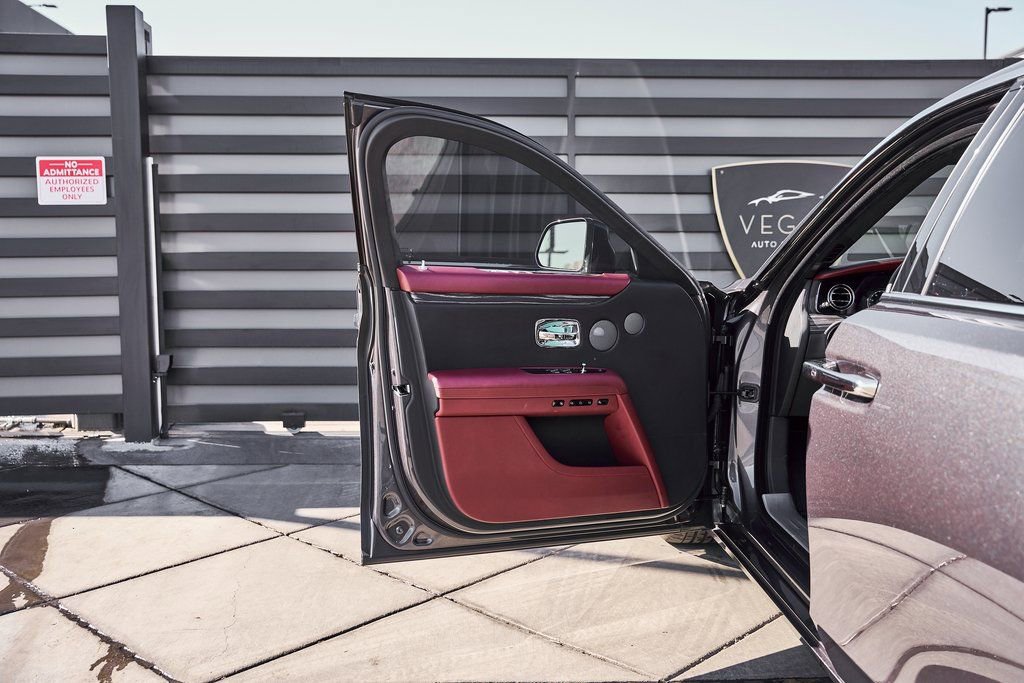 Used 2023 Rolls-Royce Ghost AWD/4WD image 32