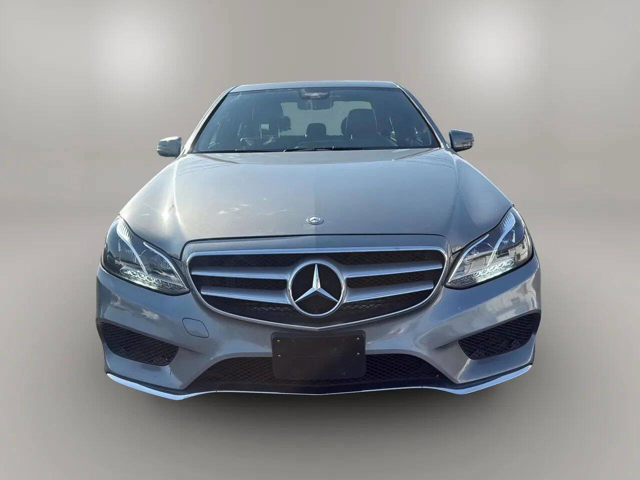 Used 2014 Mercedes-Benz E 350 4MATIC Sedan image 2