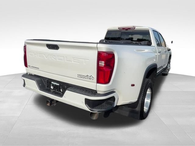 Used 2024 Chevrolet Silverado 3500 High Country w/ Technology Package AWD/4WD image 9
