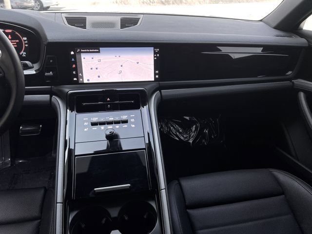 Used 2025 Porsche Panamera w/ Premium Package image 15