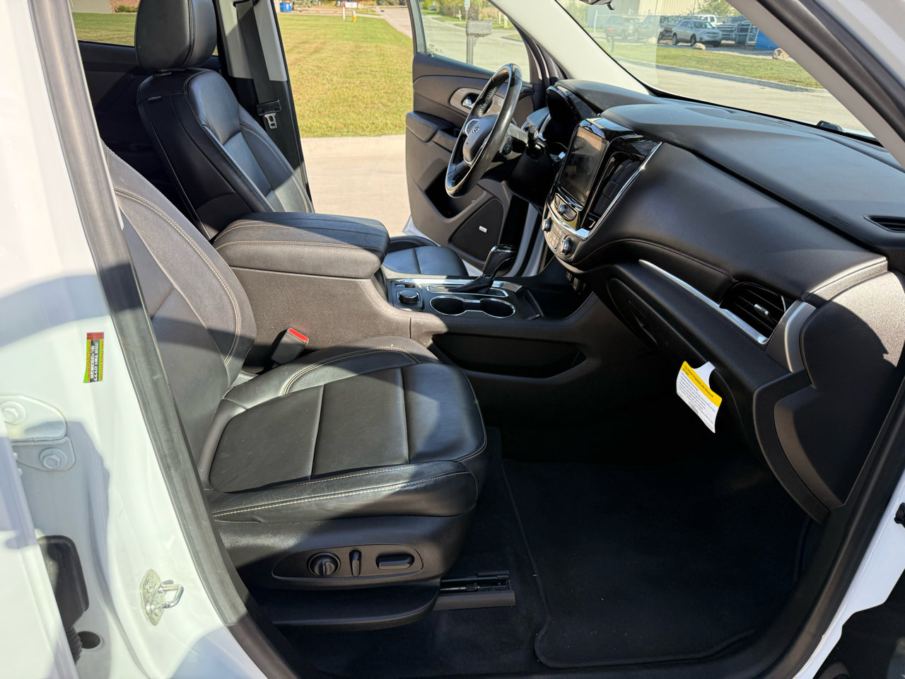 Used 2019 Chevrolet Traverse RS image 28