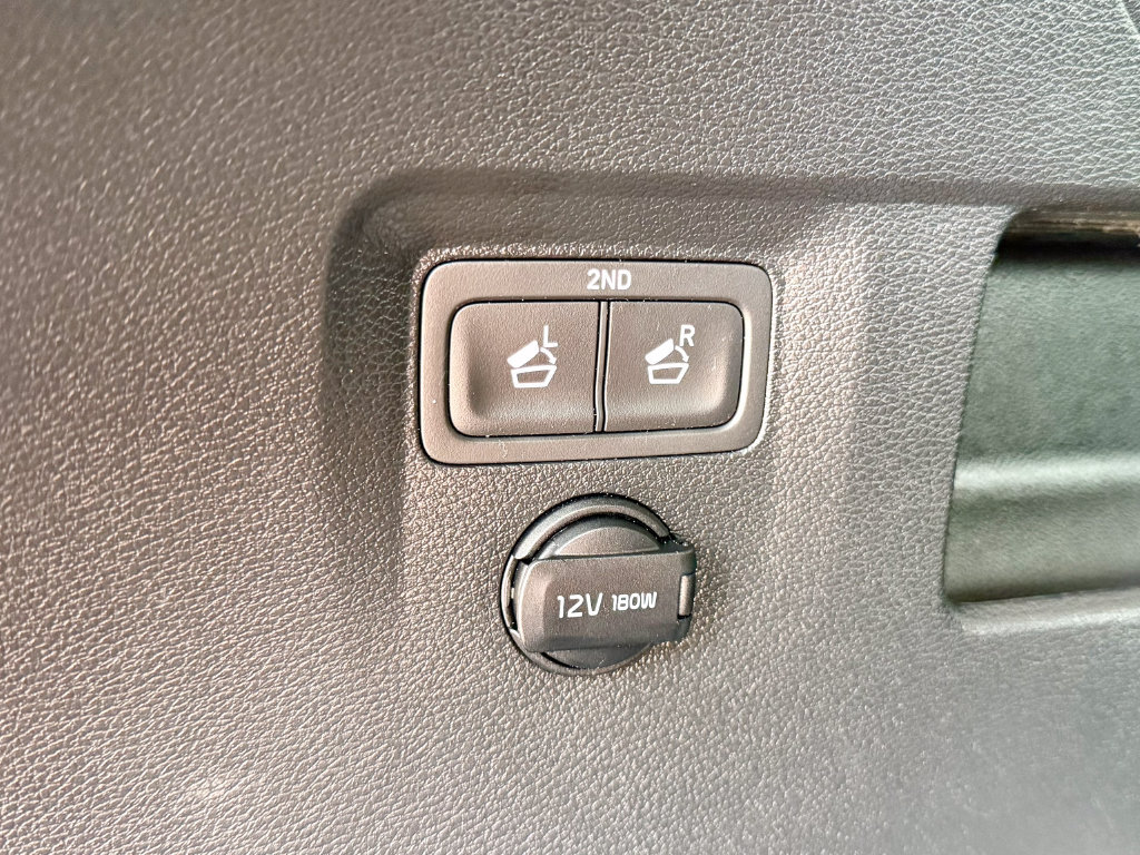 Used 2025 Kia Telluride S AWD/4WD image 18
