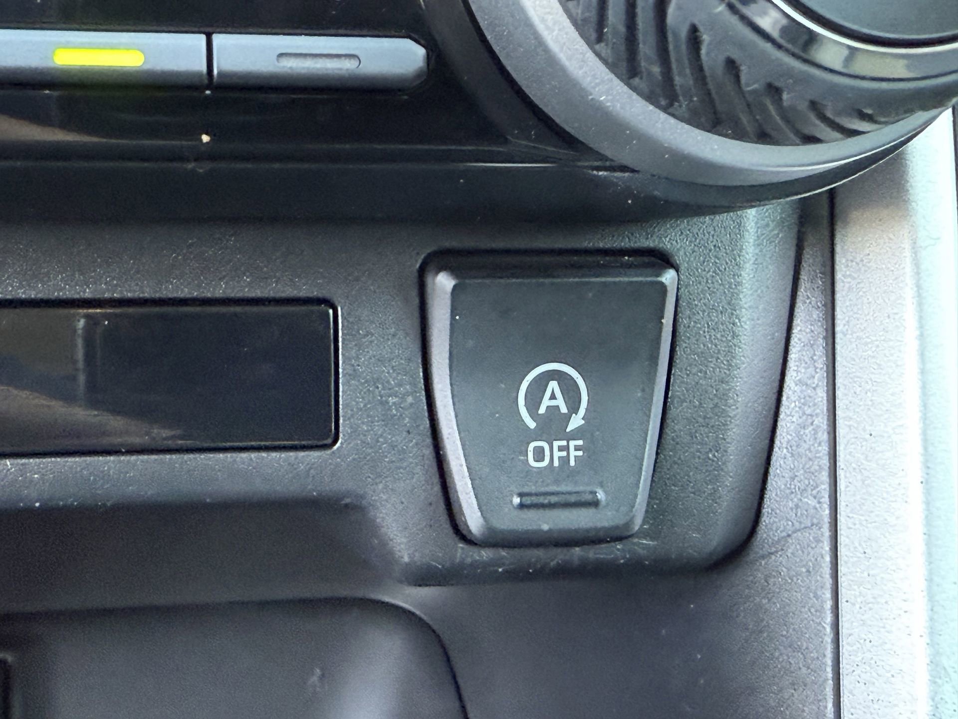 Used 2022 Toyota RAV4 XLE image 7