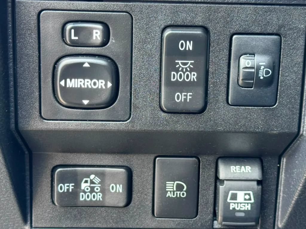 Used 2018 Toyota Tundra SR5 w/ TRD Sport Package AWD/4WD image 24