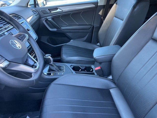 Used 2024 Volkswagen Tiguan SE image 9