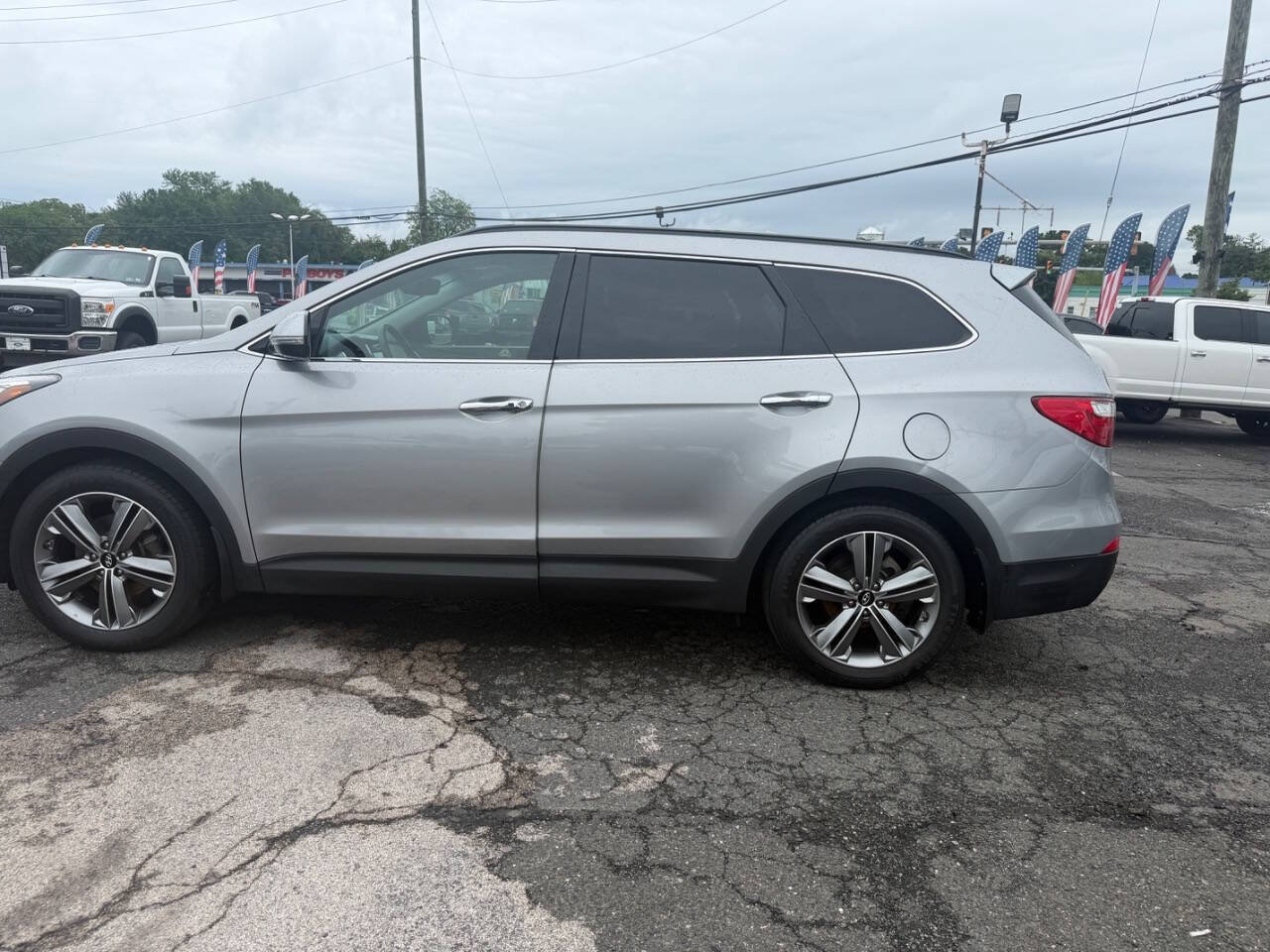 Used 2015 Hyundai Santa Fe GLS w/ Option Group 03 AWD/4WD image 1